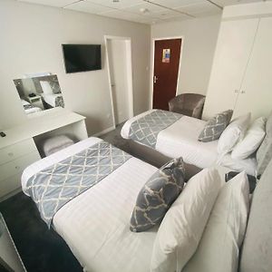 Zimmer mit zwei Einzelbetten